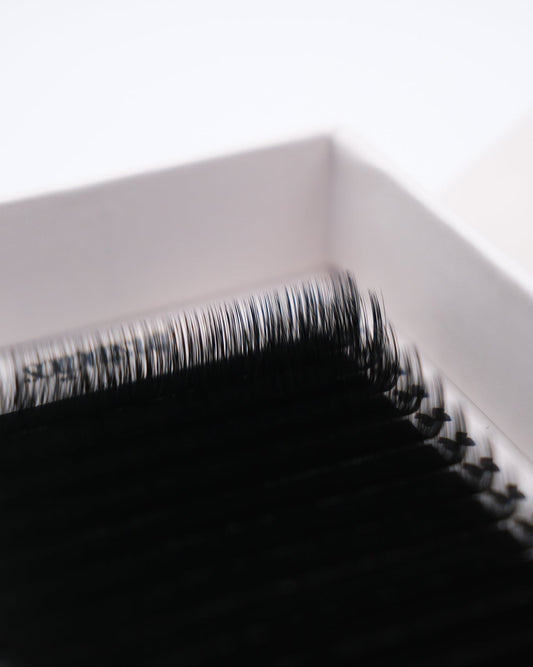 0.07 velvet luxe [single length]