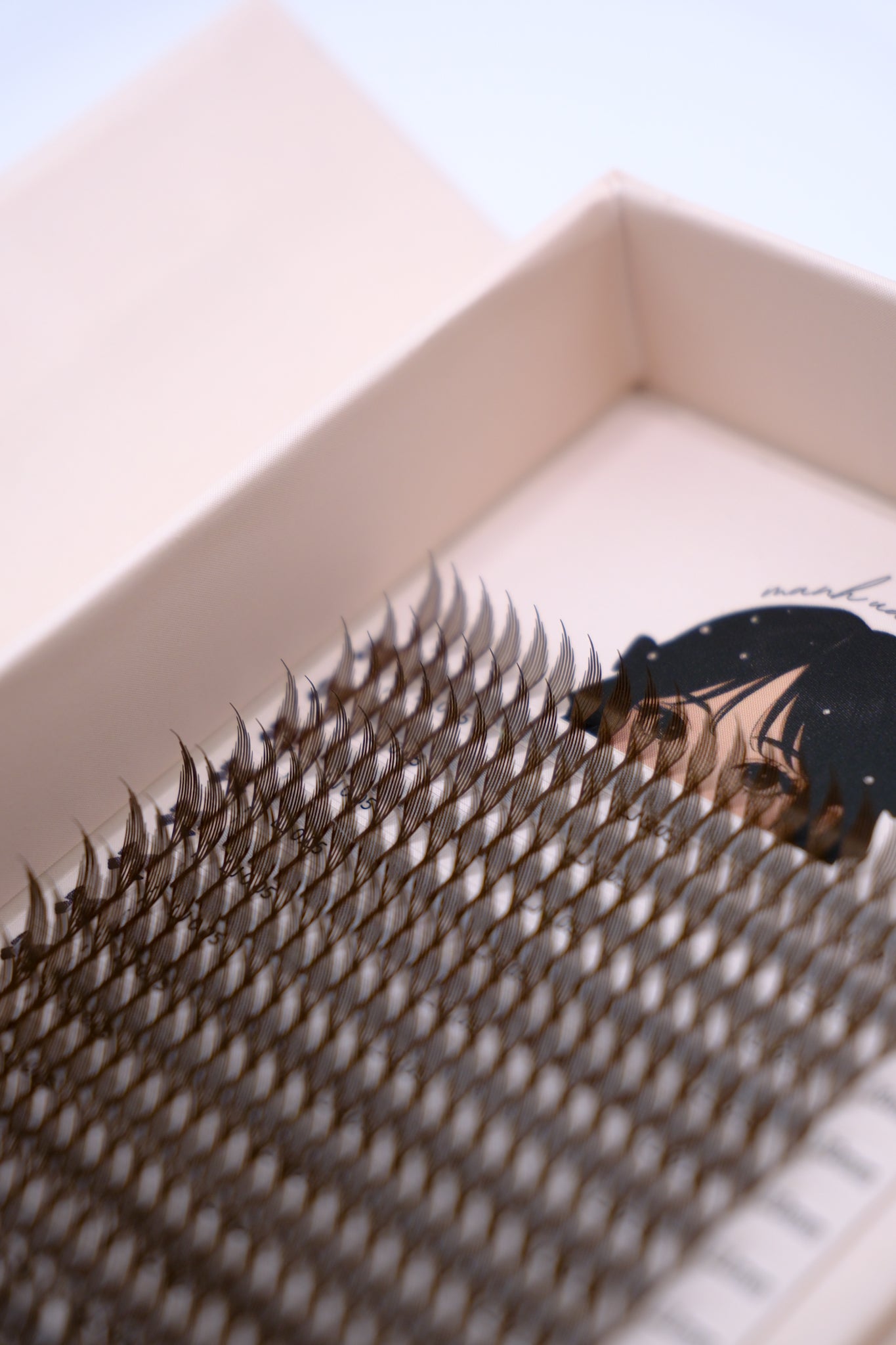 brown manhua luxe mixed [40 lines]