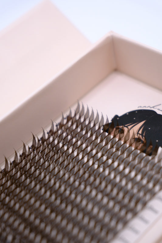 brown manhua luxe mixed [40 lines]