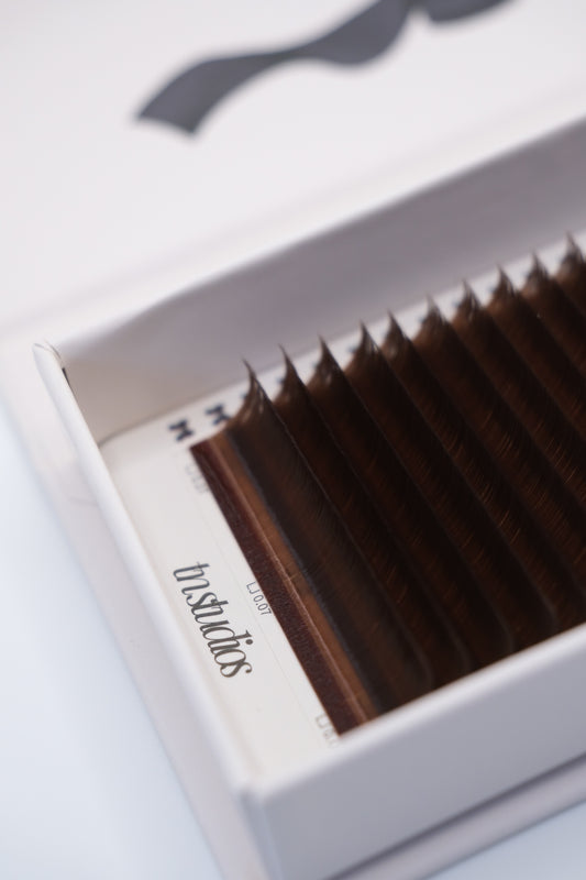 brown velvet luxe [single length]